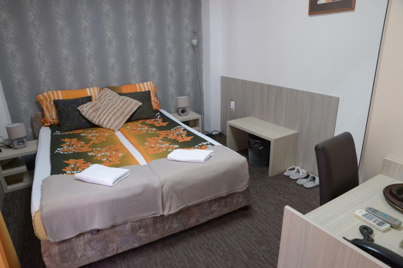 Guest House Golden Coin Ni Екстериор снимка