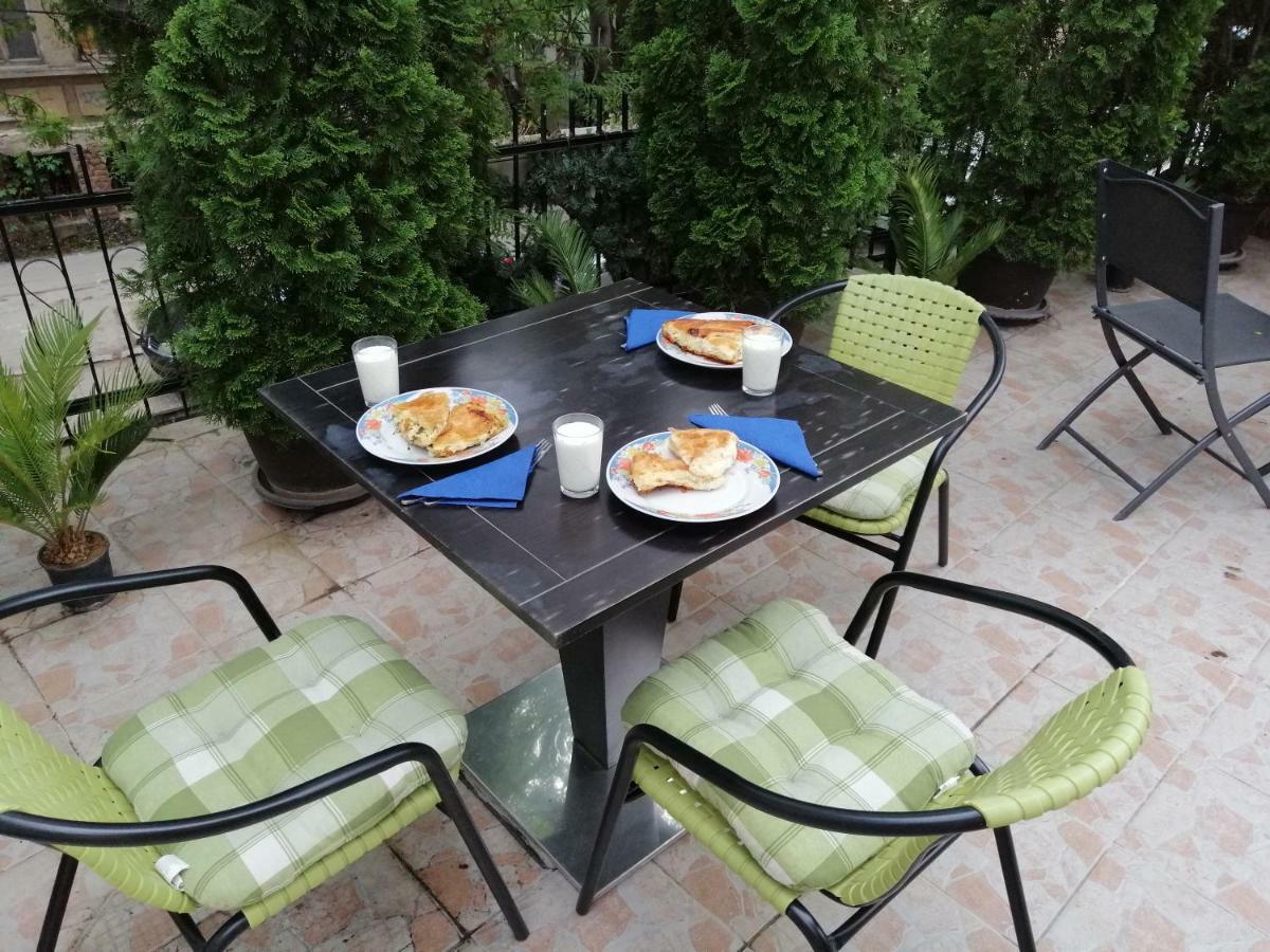 Guest House Golden Coin Ni Екстериор снимка