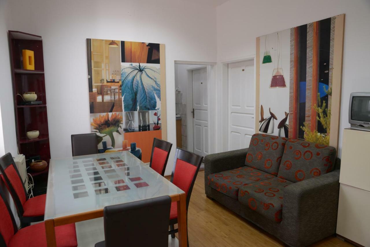 Guest House Golden Coin Ni Екстериор снимка