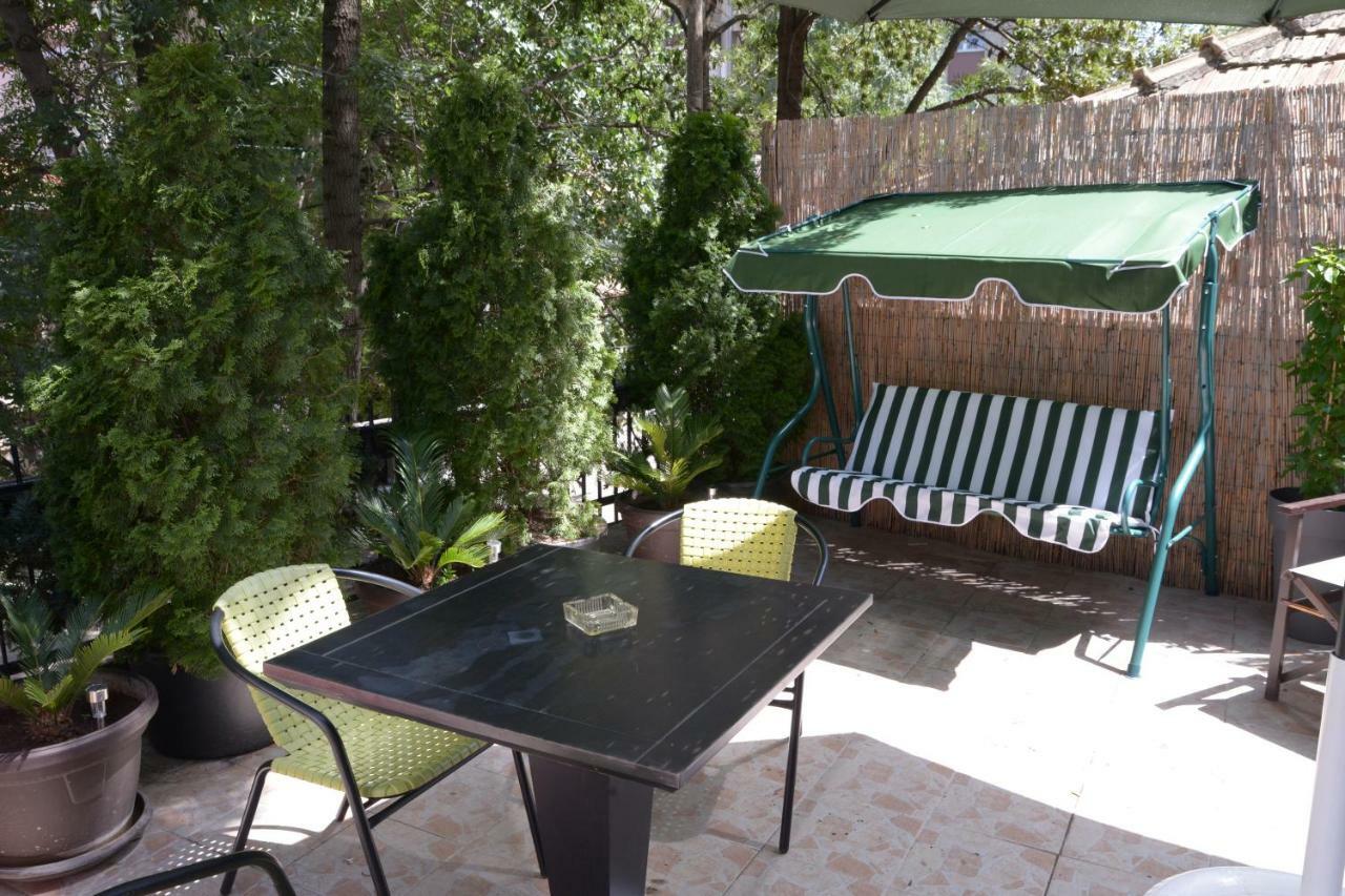 Guest House Golden Coin Ni Екстериор снимка
