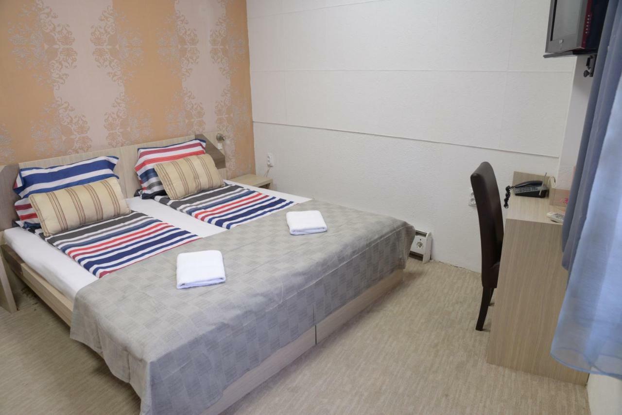 Guest House Golden Coin Ni Екстериор снимка