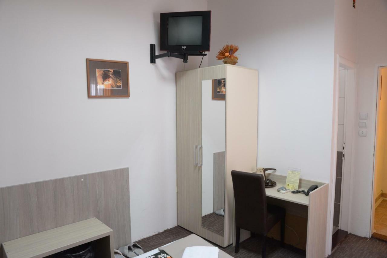 Guest House Golden Coin Ni Екстериор снимка