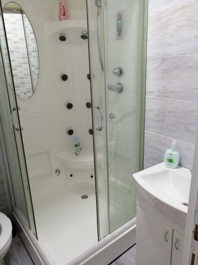 Guest House Golden Coin Ni Екстериор снимка