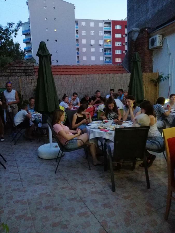 Guest House Golden Coin Ni Екстериор снимка