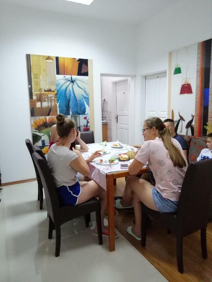 Guest House Golden Coin Ni Екстериор снимка