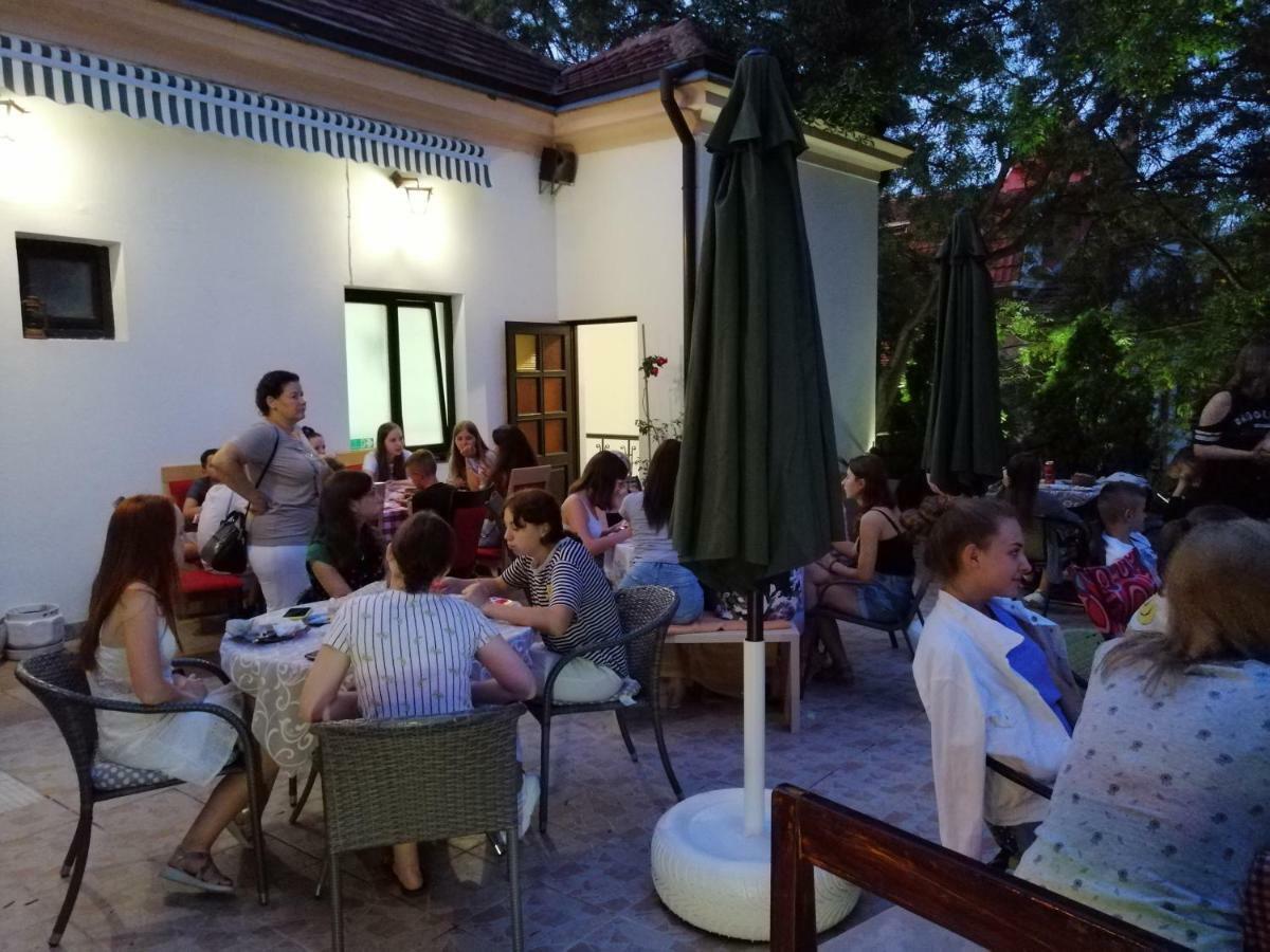 Guest House Golden Coin Ni Екстериор снимка