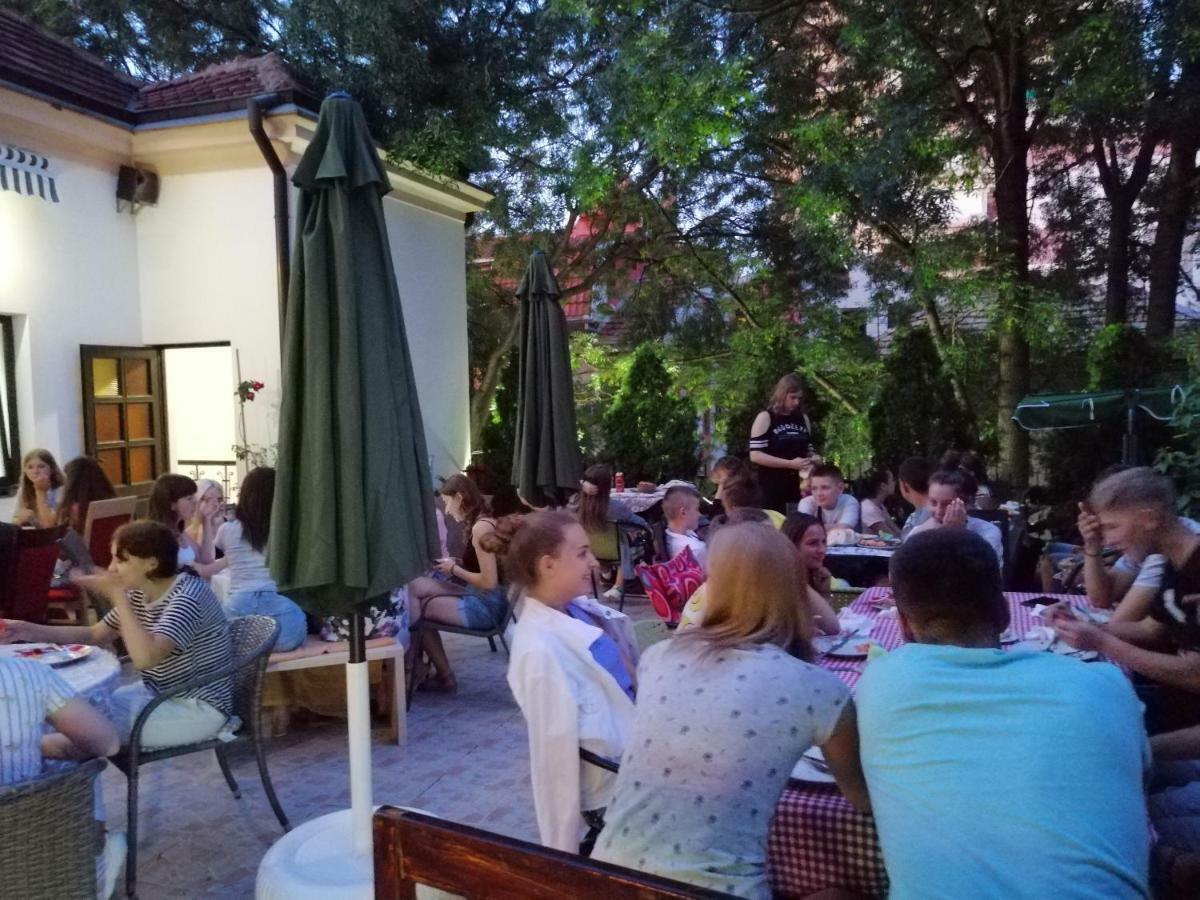 Guest House Golden Coin Ni Екстериор снимка