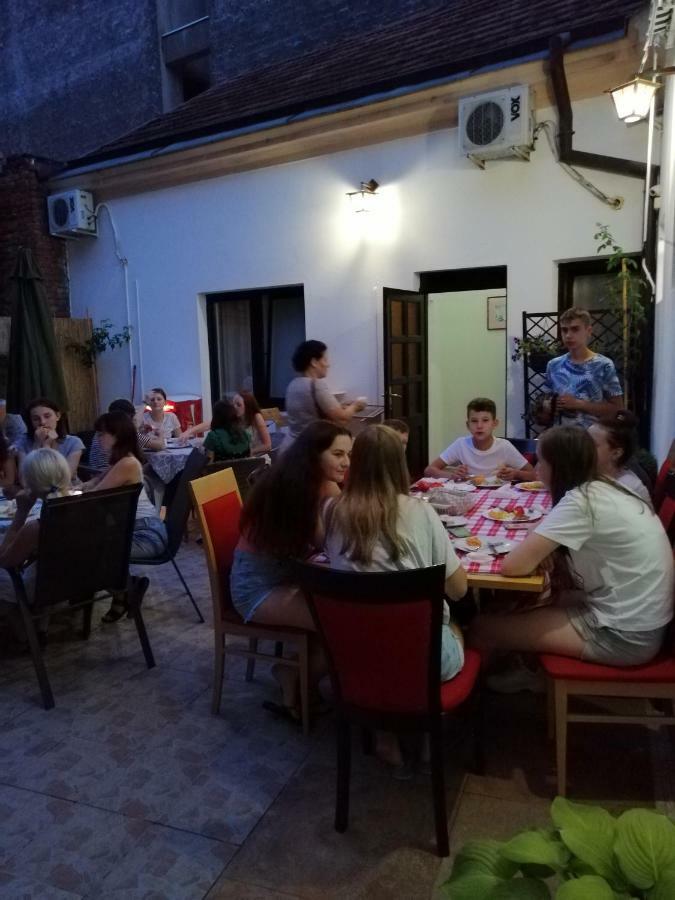 Guest House Golden Coin Ni Екстериор снимка